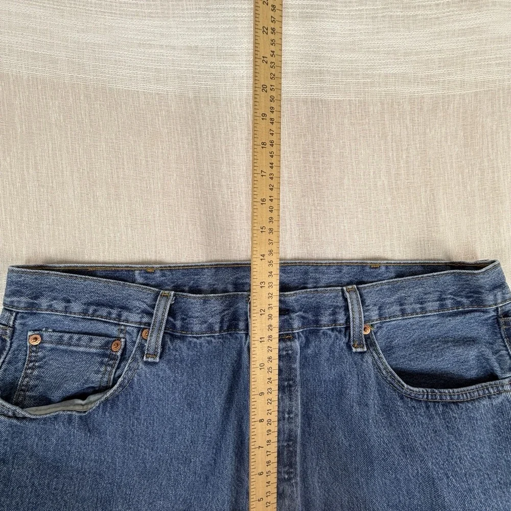 Levis 501 Button Fly‎ Men's Jeans 40x30 Original Fit Denim Med Wash 100% Cotton